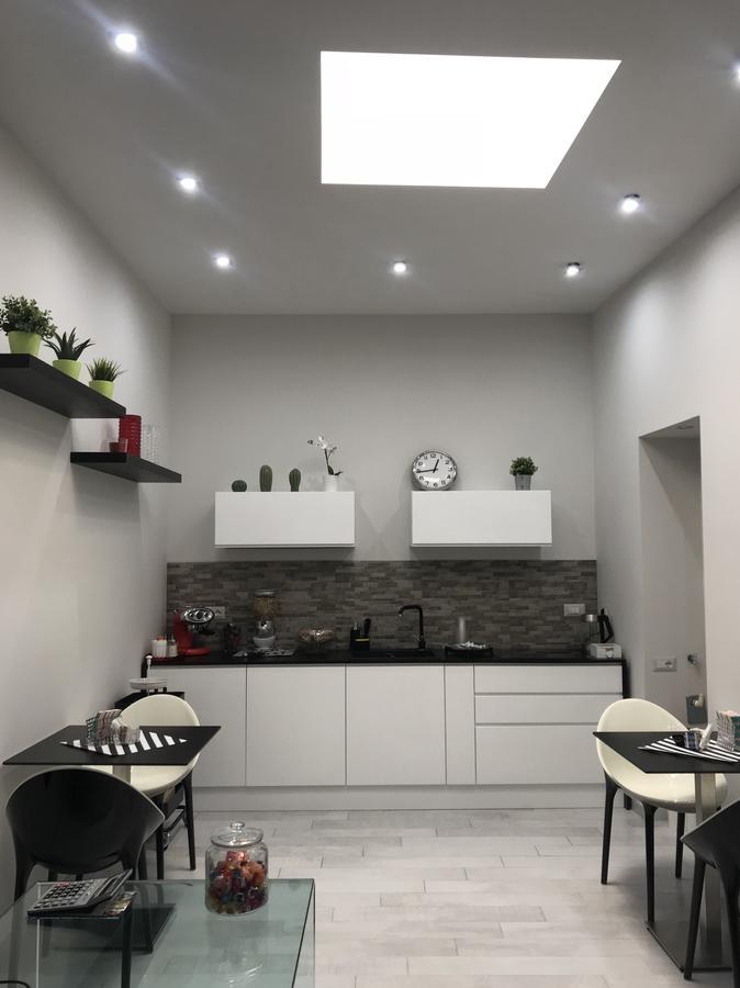 نابولي Chiaia Guest House المظهر الخارجي الصورة