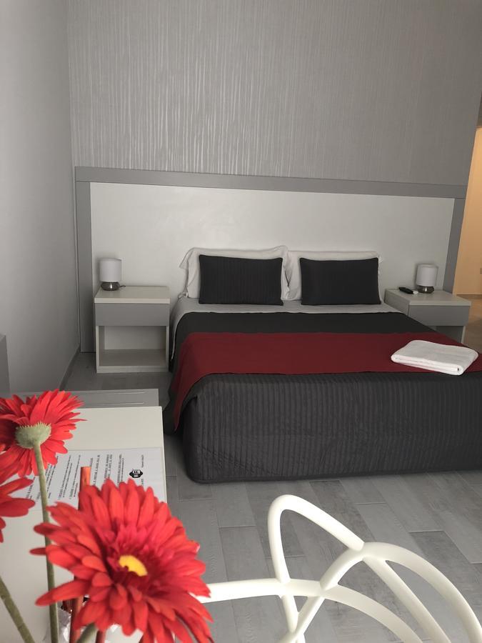 نابولي Chiaia Guest House المظهر الخارجي الصورة