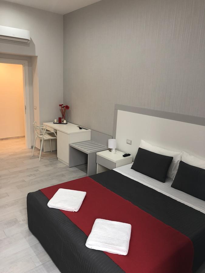 نابولي Chiaia Guest House المظهر الخارجي الصورة