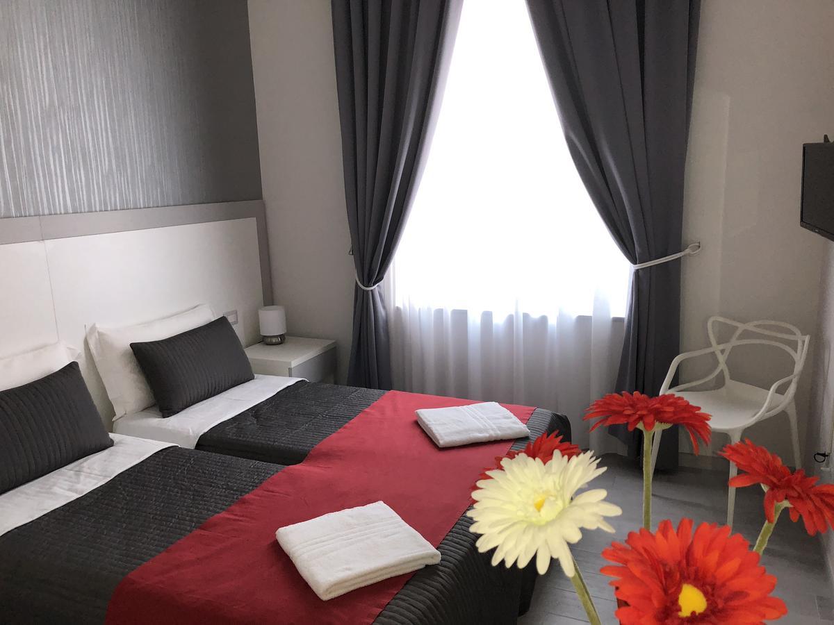 نابولي Chiaia Guest House المظهر الخارجي الصورة