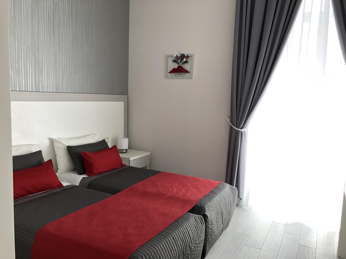 نابولي Chiaia Guest House المظهر الخارجي الصورة