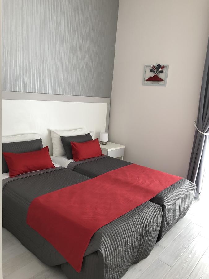 نابولي Chiaia Guest House المظهر الخارجي الصورة