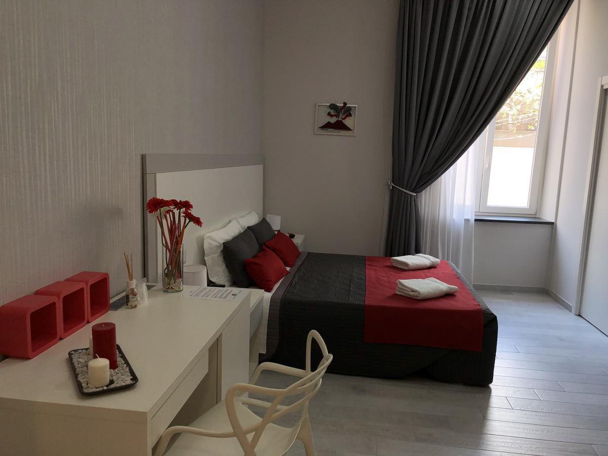 نابولي Chiaia Guest House المظهر الخارجي الصورة