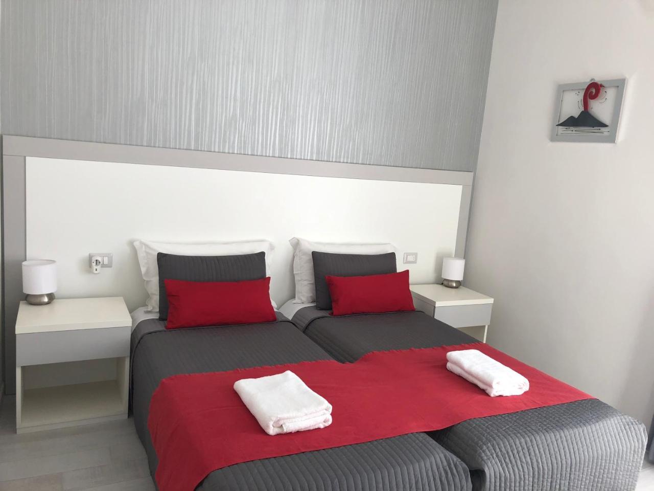 نابولي Chiaia Guest House المظهر الخارجي الصورة