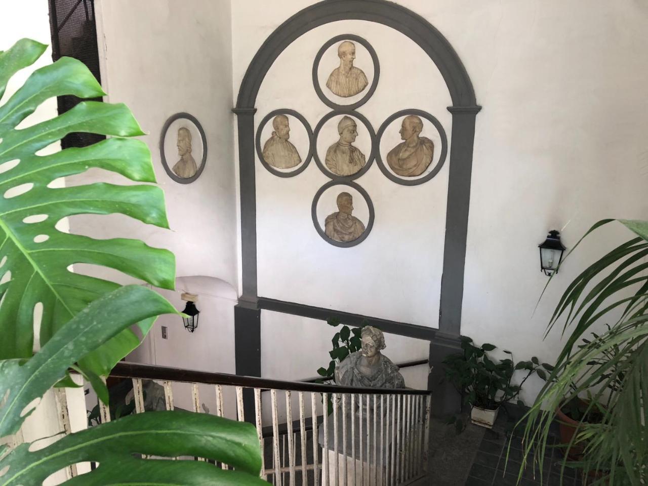 نابولي Chiaia Guest House المظهر الخارجي الصورة